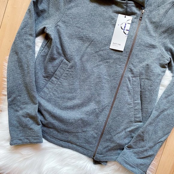 Satva NWT gray diagonal asymmetrical zip jacket - Picture 2 of 6